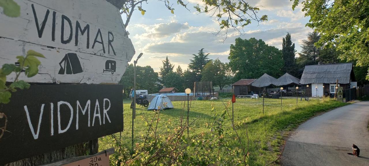 Lodging Vidmar Sremski Karlovci Exteriör bild